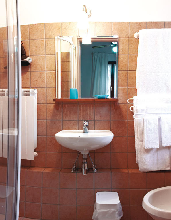 B&B Indipendenza Чивитанова-Марке Номер фото